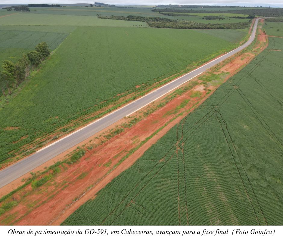 ​Goinfra avança na pavimentação da GO-591, entre Cabeceiras e divisa com MG