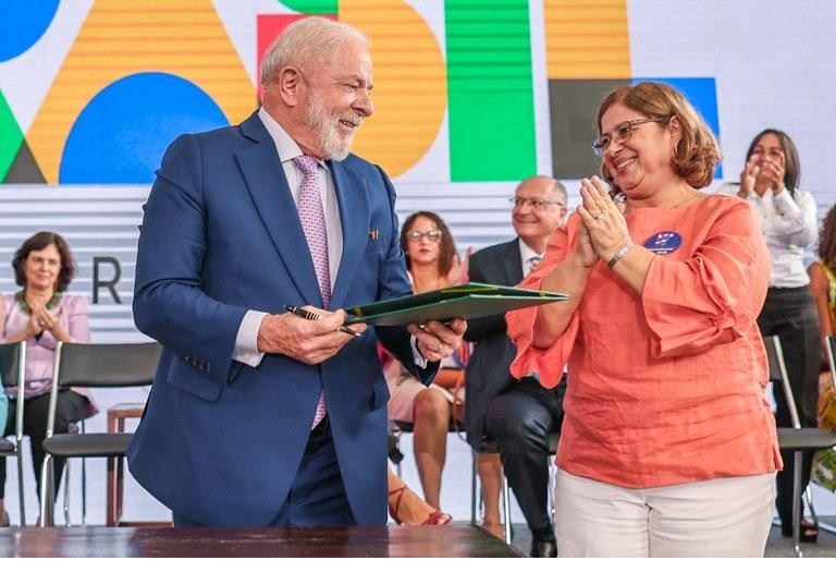Ministério lança edital para apoiar projetos de formação de mulheres